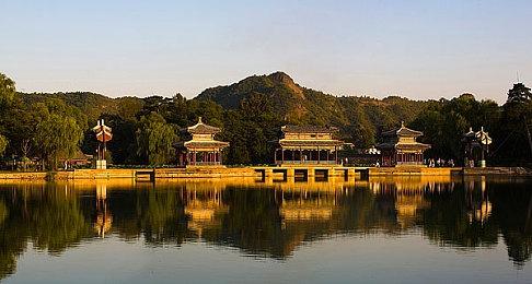 快节奏第一人称射击游戏《Void Slayer》 今日在Steam平台发售